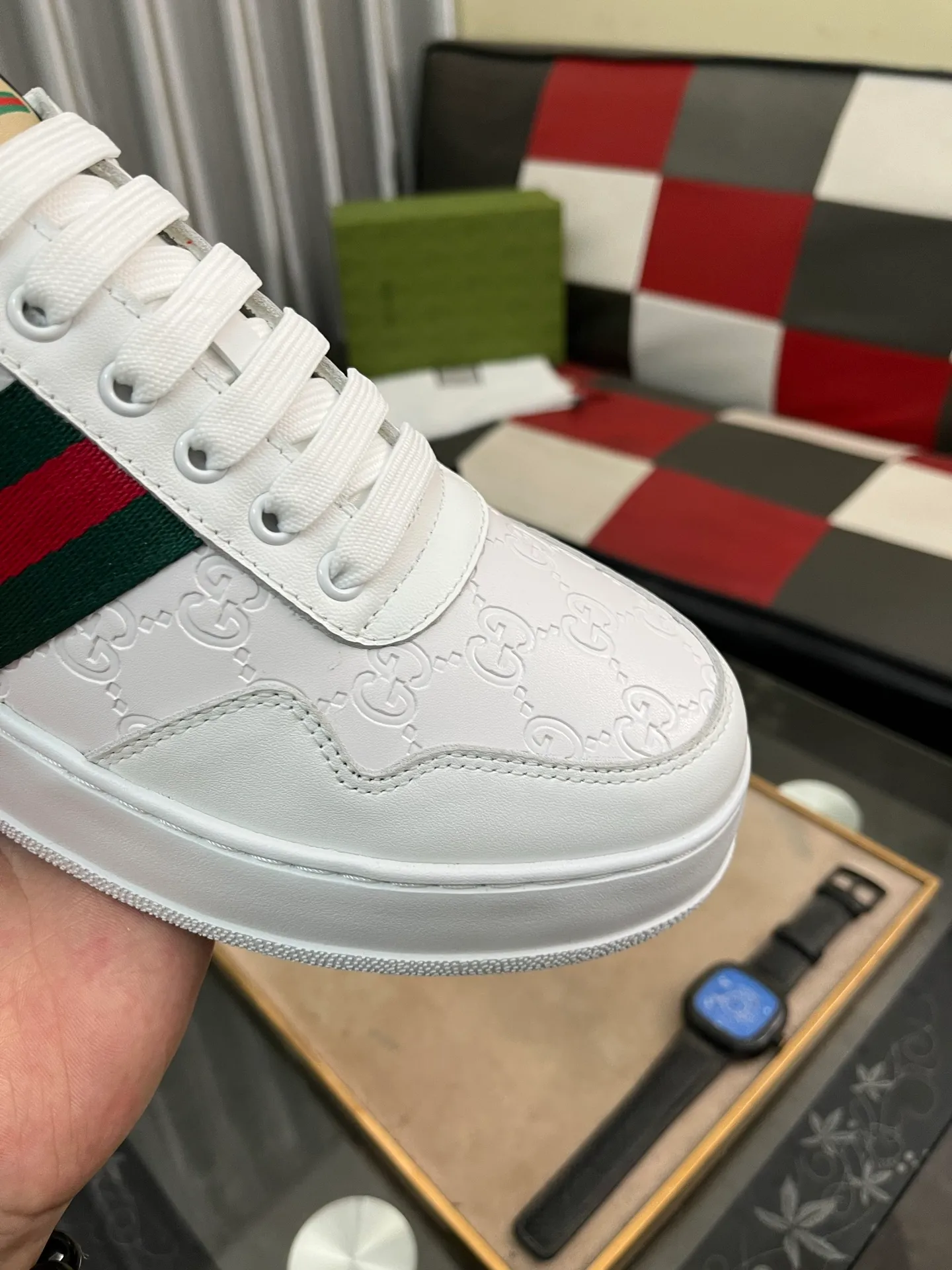 Men's shoes💰420⌚️⌚️[GUCCI] Gucci men's casual shoes are absolutely popular🔥The ultimate matching item for trendy men! The charm of super texture is unstoppable. This is the main recommendation. The upper is made of high-quality cowhide, with pig lining feet and wear-resistant rubber sole. It is noble and elegant! Extremely comfortable🎁🎁You can be as handsome as you want💪 Size 38-44! 2️⃣colors available